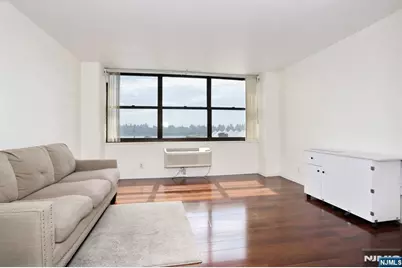 7004 Boulevard E, Guttenberg, NJ 07093 - Photo 29