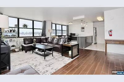 7004 Boulevard E, Guttenberg, NJ 07093 - Photo 9