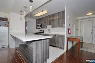 7004 Blvd E 5L, Guttenberg, NJ 07093 - Photo 17