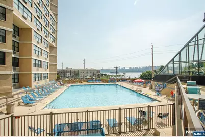 7004 Boulevard E, Guttenberg, NJ 07093 - Photo 49
