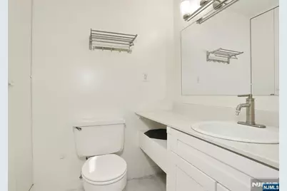 7004 Boulevard E, Guttenberg, NJ 07093 - Photo 33