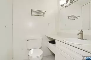 7004 Blvd E 5L, Guttenberg, NJ 07093 - Photo 33
