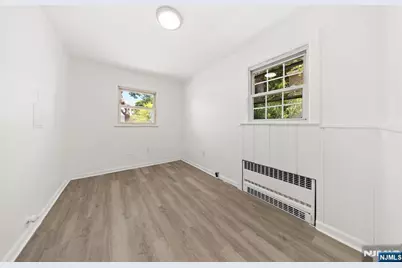 493 Beverly Road 2 #2, Teaneck Township, NJ 07666 - Photo 9