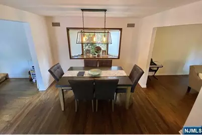 212 Delmar Avenue, Glen Rock, NJ 07452 - Photo 5