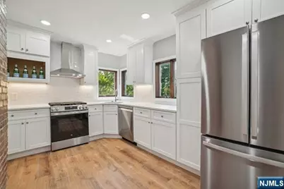 16 Henry Street 2 #2, Bloomfield, NJ 07003 - Photo 5