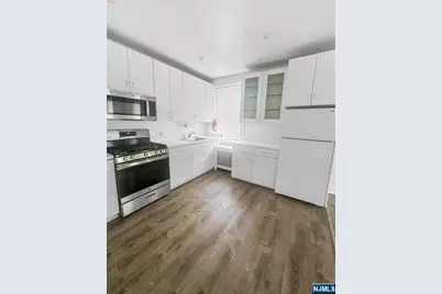 818 Summit Avenue 3 #3, River Edge, NJ 07661 - Photo 3