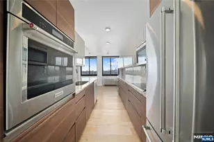 200 Winston Dr 2409, Cliffside Park, NJ 07010 - Photo 11