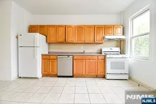 243 Washington Pl 1st Floor, Cliffside Park, NJ 07010 - Photo 1