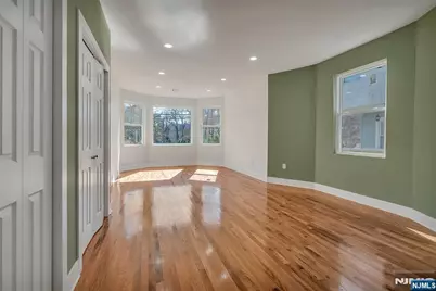 249 Hillside, Leonia, NJ 07605 - Photo 17