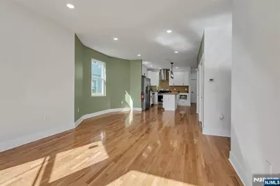 249 Hillside, Leonia, NJ 07605 - Photo 15