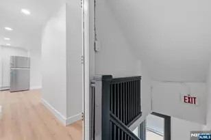 203-205 Hansbury, Newark, NJ 07112 - Photo 31