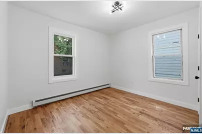 203-205 Hansbury, Newark, NJ 07112 - Photo 15
