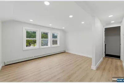 203-205 Hansbury, Newark, NJ 07112 - Photo 35