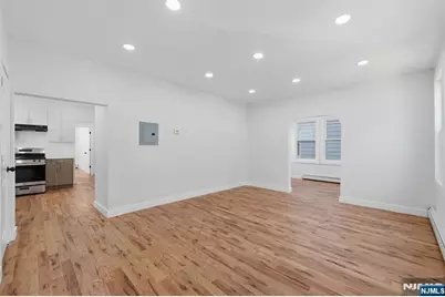 203-205 Hansbury, Newark, NJ 07112 - Photo 5