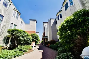340 The Promenade, Edgewater, NJ 07020 - Photo 3