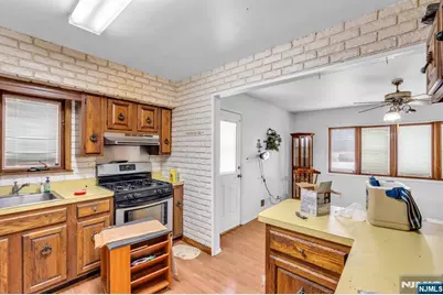 301 S Boulevard, Saddle Brook Township, NJ 07663 - Photo 17