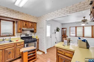 301 S Blvd, Saddle Brook Township, NJ 07663 - Photo 17