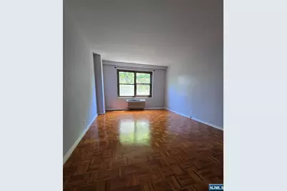 2348 Linwood Avenue 3L #3L, Fort Lee, NJ 07024 - Photo 11
