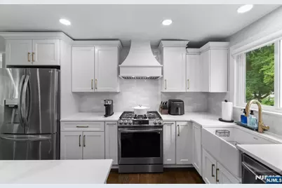 34 N Middletown Road, Montvale, NJ 07645 - Photo 17