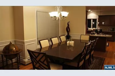376 Aurora Avenue, Cliffside Park, NJ 07010 - Photo 5