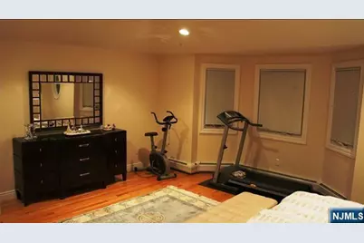 376 Aurora Avenue, Cliffside Park, NJ 07010 - Photo 9