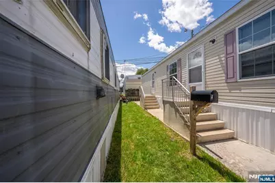 47 Helen, Moonachie, NJ 07074 - Photo 11