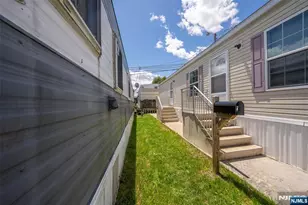 47 Helen, Moonachie, NJ 07074 - Photo 11