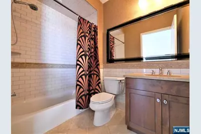 255 Laird Avenue 15 #15, Cliffside Park, NJ 07010 - Photo 35