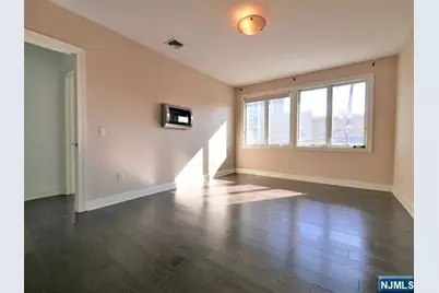 255 Laird Avenue 15 #15, Cliffside Park, NJ 07010 - Photo 37