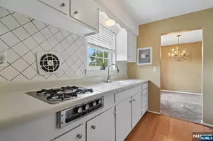 18 Wedgewood Dr 25, Verona, NJ 07044 - Photo 15