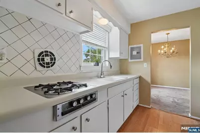 18 Wedgewood Drive 25 #25, Verona, NJ 07044 - Photo 13
