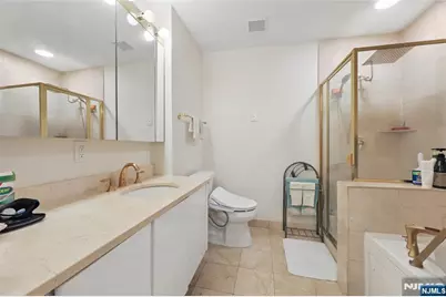 100 Carlyle Drive 5Hs #5HS, Cliffside Park, NJ 07010 - Photo 13