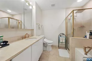 100 Carlyle Dr 5Hs, Cliffside Park, NJ 07010 - Photo 13