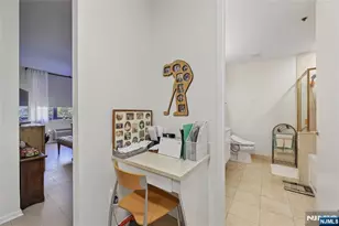 100 Carlyle Dr 5Hs, Cliffside Park, NJ 07010 - Photo 15