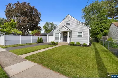 125 N 1st Street, Bergenfield, NJ 07621 - Photo 39