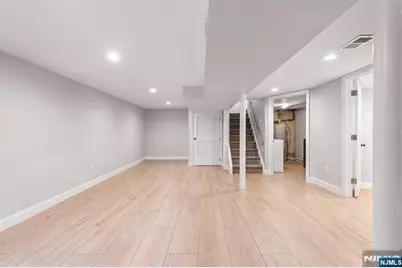 125 N 1st Street, Bergenfield, NJ 07621 - Photo 27