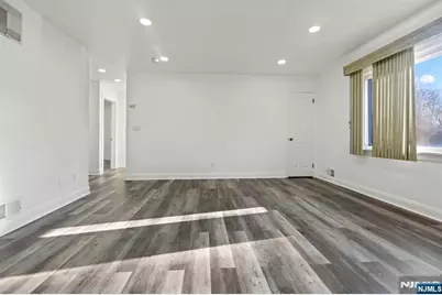 254 Lexington Avenue 2 #2, Dumont, NJ 07628 - Photo 5