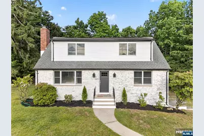 11 Franklin Street, Mahwah, NJ 07430 - Photo 1
