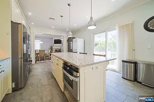 897 Virgil Ave, Ridgefield, NJ 07657 - Photo 31