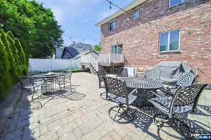 897 Virgil Ave, Ridgefield, NJ 07657 - Photo 5