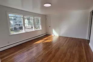 117 Feronia Way 2nd Floor, Rutherford, NJ 07070 - Photo 3