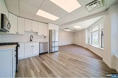 1 Columbia Avenue 1 #1, Palisades Park, NJ 07650 - Photo 9