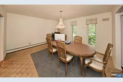 9 Lyncrest Drive, Paramus, NJ 07652 - Photo 23