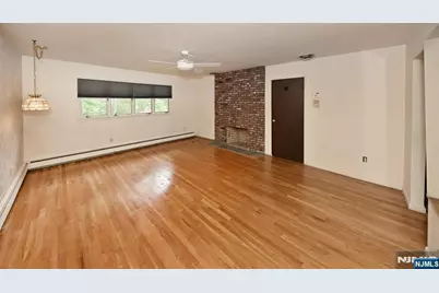 9 Lyncrest Drive, Paramus, NJ 07652 - Photo 25