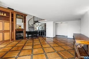 200 Old Palisade Road Th5, Fort Lee, NJ 07024 - Photo 9