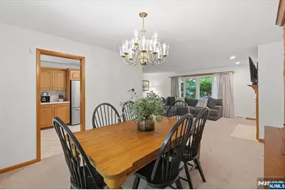 600 Sloat Place, River Vale Township, NJ 07675 - Photo 9