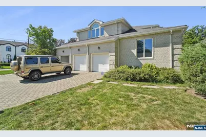 32 Laurie Drive, Englewood Cliffs, NJ 07632 - Photo 45