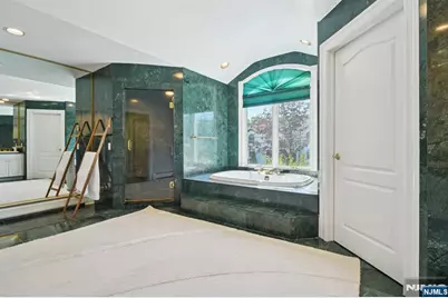 32 Laurie Drive, Englewood Cliffs, NJ 07632 - Photo 33