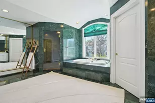 32 Laurie Dr, Englewood Cliffs, NJ 07632 - Photo 33