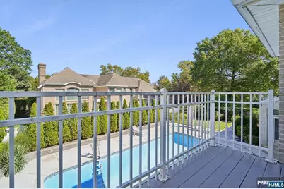 32 Laurie Drive, Englewood Cliffs, NJ 07632 - Photo 43